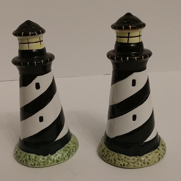 Sakura Other - Vintage Sakura hand painted lighthouse shakers